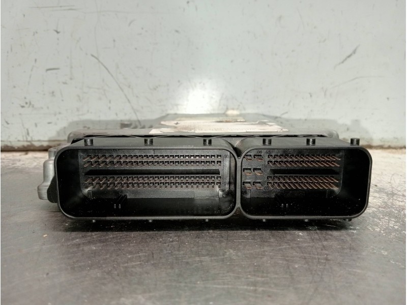 Recambio de centralita motor uce para bmw serie 3 touring (e46) 320d referencia OEM IAM WBAAP71010 JL36867 7788337