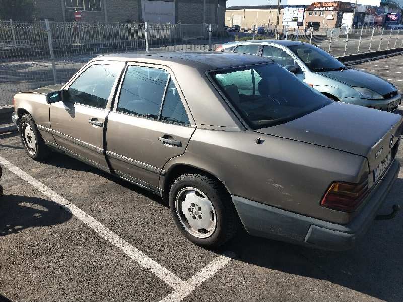 mercedes clase e (w124) berlina del año 1998 mercedes clase e (w124) berlina del año 1998