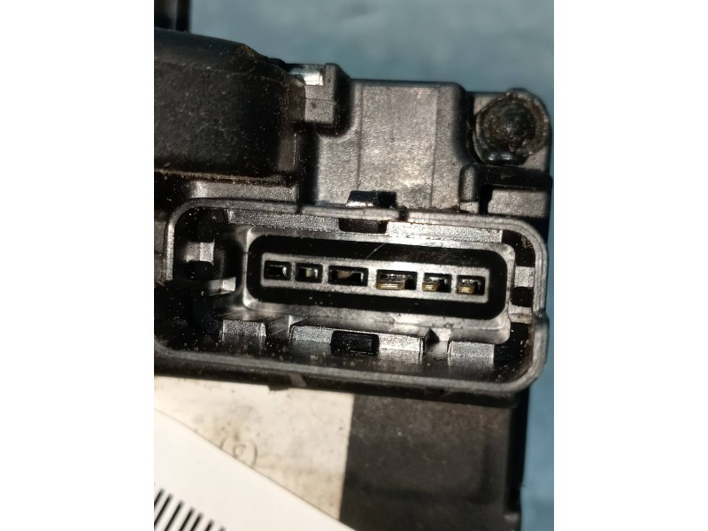 Recambio de motor cierre centralizado trasero derecho para nissan qashqai (j10) 2.0 16v cat referencia OEM IAM   5P