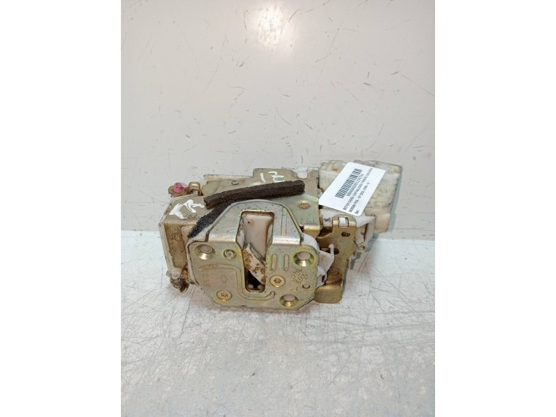 Recambio de motor cierre centralizado trasero izquierdo para nissan pick-up (d22) referencia OEM IAM 805525P003  4P