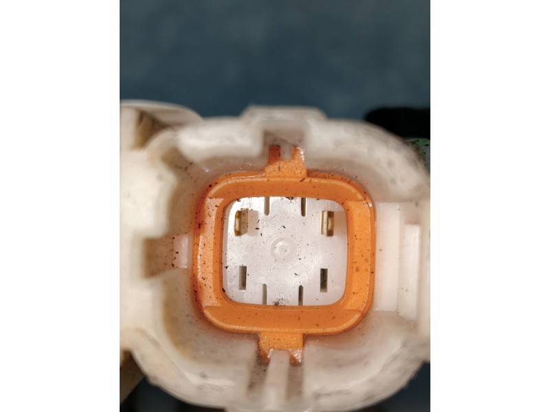 Recambio de motor cierre centralizado trasero izquierdo para nissan pick-up (d22) referencia OEM IAM 805525P003  4P