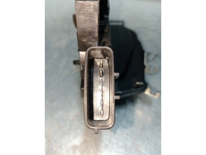 Recambio de motor cierre centralizado trasero derecho para nissan micra (k13) acenta referencia OEM IAM   5P