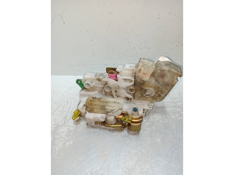 Recambio de motor cierre centralizado delantero derecho para nissan navara pick-up (d40m) referencia OEM IAM   4P