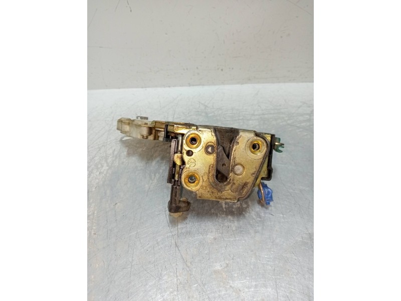 Recambio de motor cierre centralizado delantero derecho para nissan almera (n16/e) elegance referencia OEM IAM  5P 5P