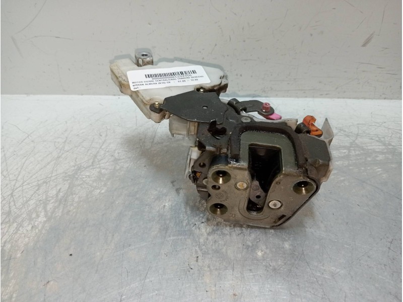 Recambio de motor cierre centralizado trasero derecho para nissan almera (n15) gx referencia OEM IAM 8255261U01  