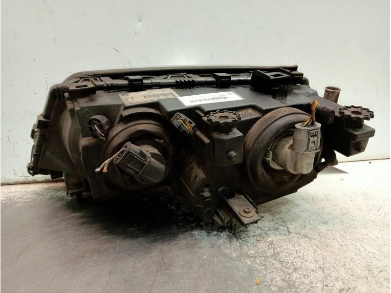 Recambio de faro derecho para bmw serie 3 touring (e46) 320d referencia OEM IAM 63126910956  
