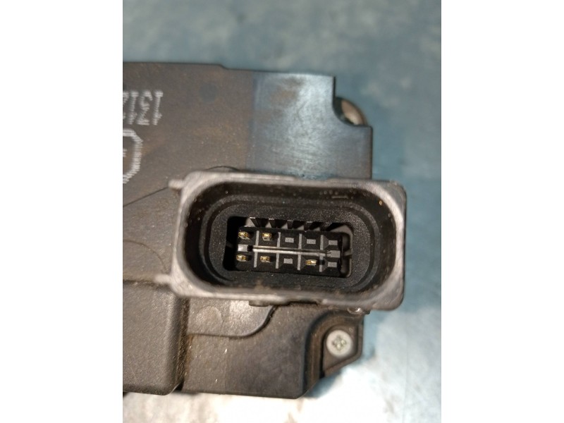 Recambio de motor cierre centralizado trasero derecho para opel astra h berlina cosmo referencia OEM IAM 13128116  5P