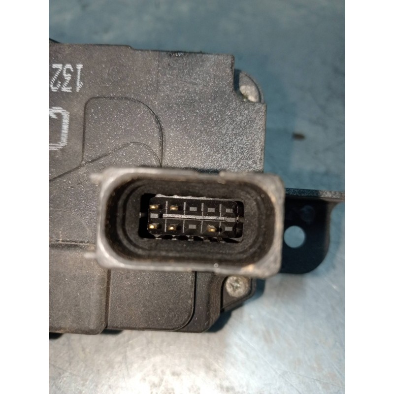 Recambio de motor cierre centralizado delantero derecho para opel astra gtc cosmo referencia OEM IAM 13210749 3P 3P