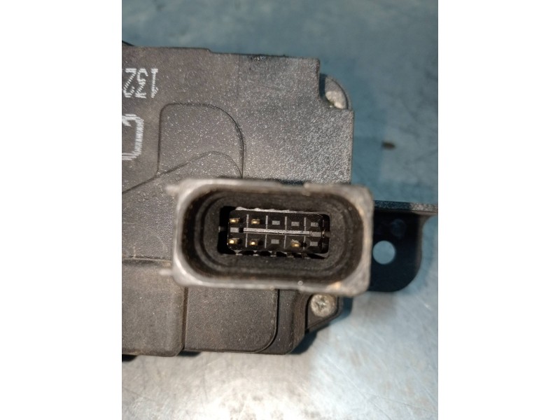 Recambio de motor cierre centralizado delantero derecho para opel astra gtc cosmo referencia OEM IAM 13210749 3P 3P