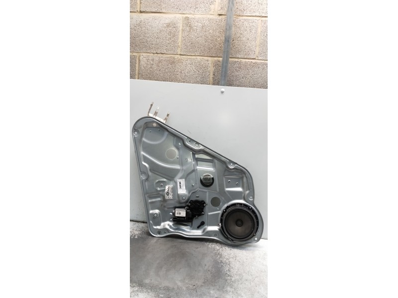 Recambio de elevalunas trasero derecho para kia cee´d emotion referencia OEM IAM 834801H020  5P