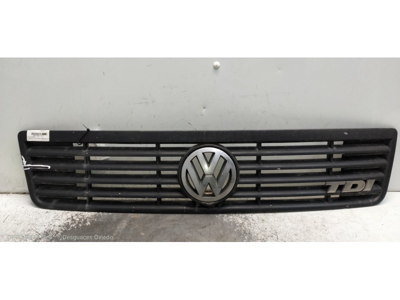 Recambio de rejilla delantera para volkswagen lt caja cerrada / combi (mod. 1997) lt 35 caja cerrada referencia OEM IAM   