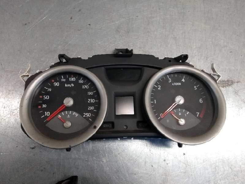 Recambio de cuadro instrumentos para renault megane ii classic berlina 2.0 referencia OEM IAM 8200364023  