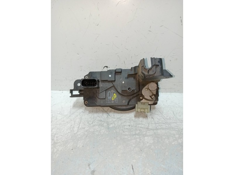 Recambio de motor cierre centralizado delantero derecho para opel astra h berlina 1.7 16v cdti referencia OEM IAM 13210749 5P 5P