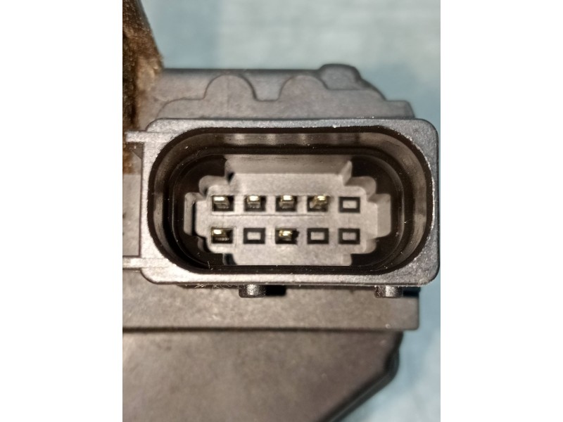 Recambio de motor cierre centralizado trasero izquierdo para opel astra j lim. cosmo referencia OEM IAM 13578024  5P