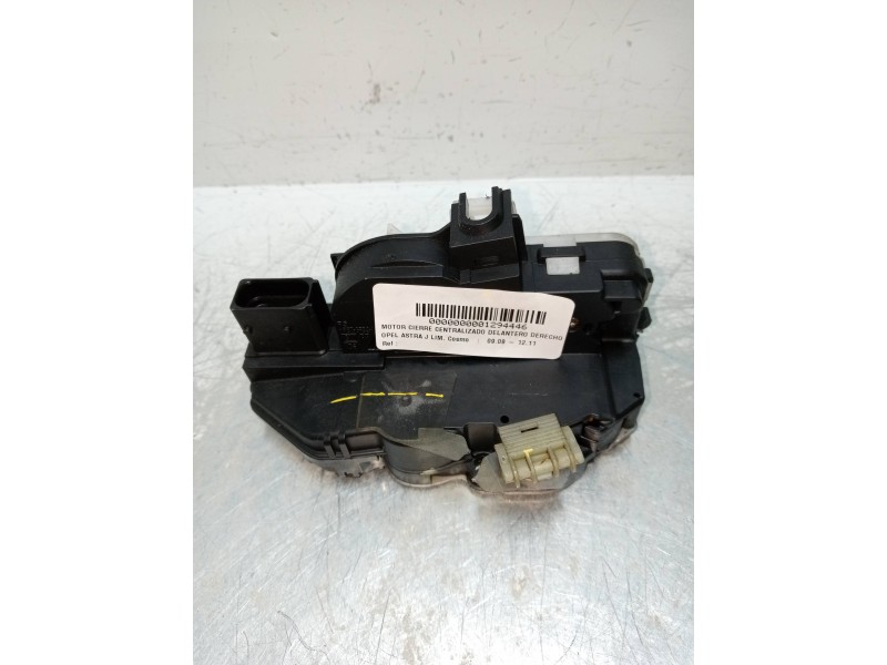 Recambio de motor cierre centralizado delantero derecho para opel astra j lim. cosmo referencia OEM IAM  5P 