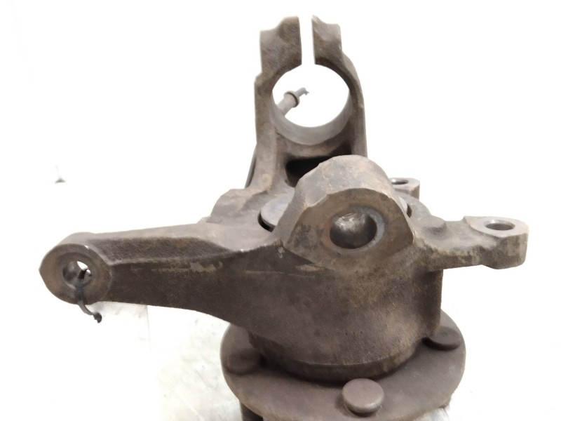 Recambio de mangueta delantera derecha para ford scorpio 2.0 cat referencia OEM IAM   