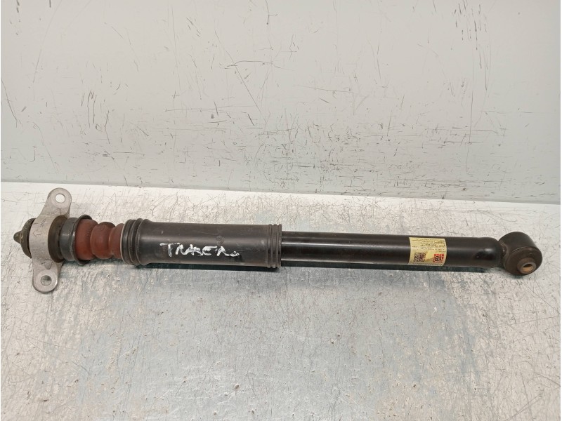 Recambio de amortiguador trasero derecho para kia rio (yb) 1.2 cat referencia OEM IAM 55300H8250  