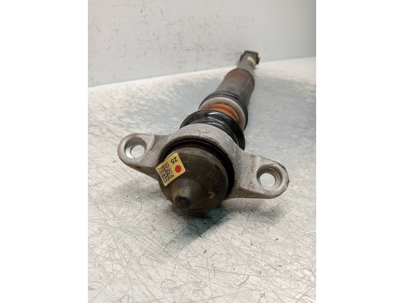 Recambio de amortiguador trasero derecho para kia rio (yb) 1.2 cat referencia OEM IAM 55300H8250  