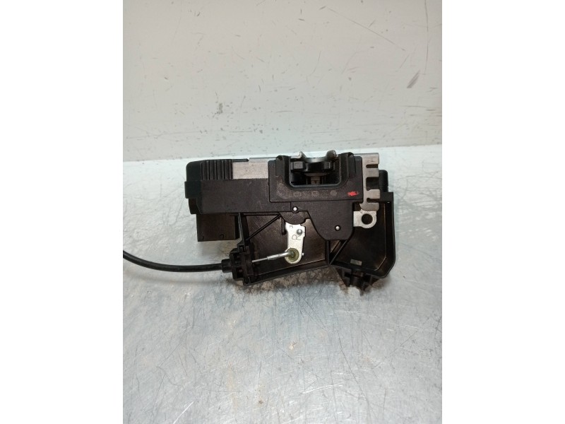 Recambio de motor cierre centralizado delantero derecho para opel astra h berlina referencia OEM IAM 24444016  