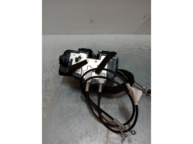 Recambio de motor cierre centralizado trasero izquierdo para nissan tiida (c11x/sc11x) acenta referencia OEM IAM   5P