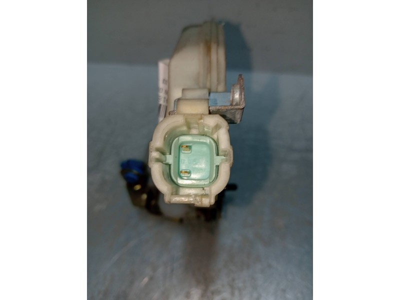 Recambio de motor cierre centralizado trasero derecho para nissan x-trail (t30) comfort referencia OEM IAM 805524U300  5P