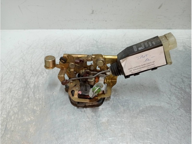 Recambio de motor cierre centralizado trasero derecho para opel omega b elegance berlina referencia OEM IAM 24425287  4P