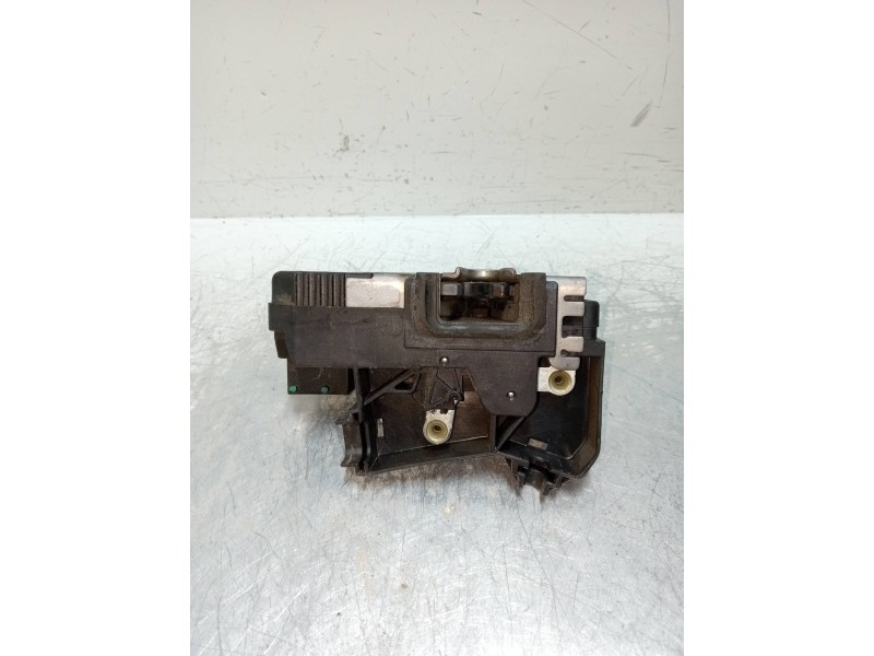 Recambio de motor cierre centralizado delantero derecho para opel meriva 1.7 16v cdti referencia OEM IAM 13154792  5P