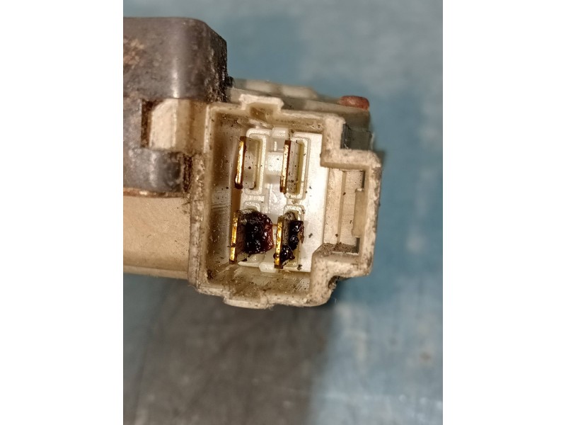 Recambio de motor cierre centralizado delantero derecho para opel monterey referencia OEM IAM   3P