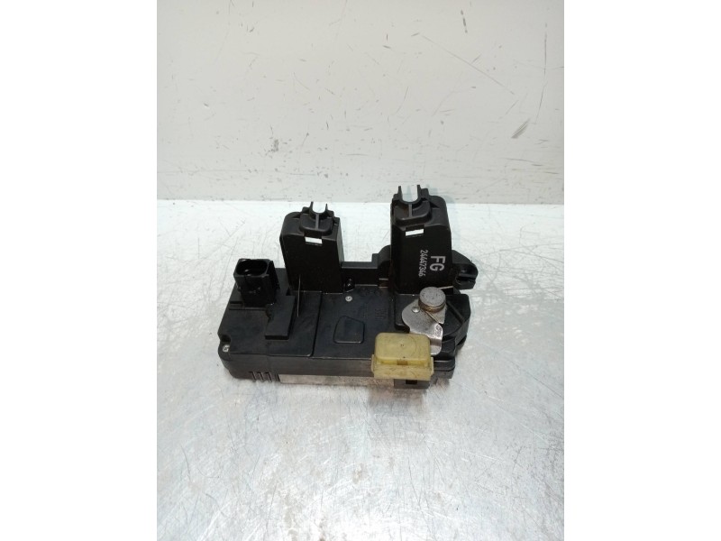 Recambio de motor cierre centralizado trasero derecho para opel signum básico referencia OEM IAM 24447346  5P