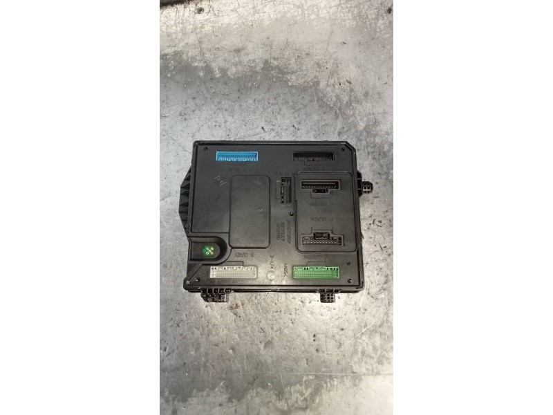 Recambio de modulo electronico para renault scenic iii grand dynamique referencia OEM IAM 284B17715R S180098801 BCM953810