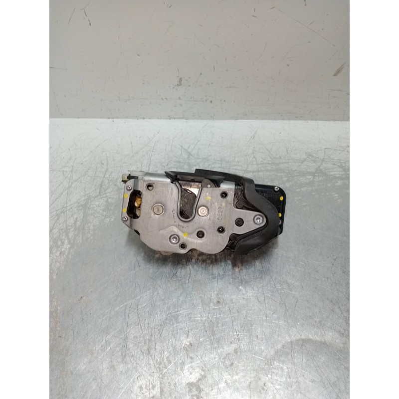 Recambio de motor cierre centralizado delantero derecho para opel insignia berlina 2.0 cdti cat referencia OEM IAM 13577984  4P