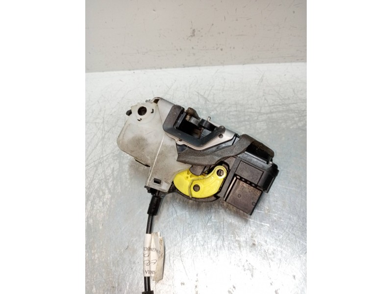 Recambio de motor cierre centralizado delantero izquierdo para opel insignia berlina 1.8 16v referencia OEM IAM 13503801  5P