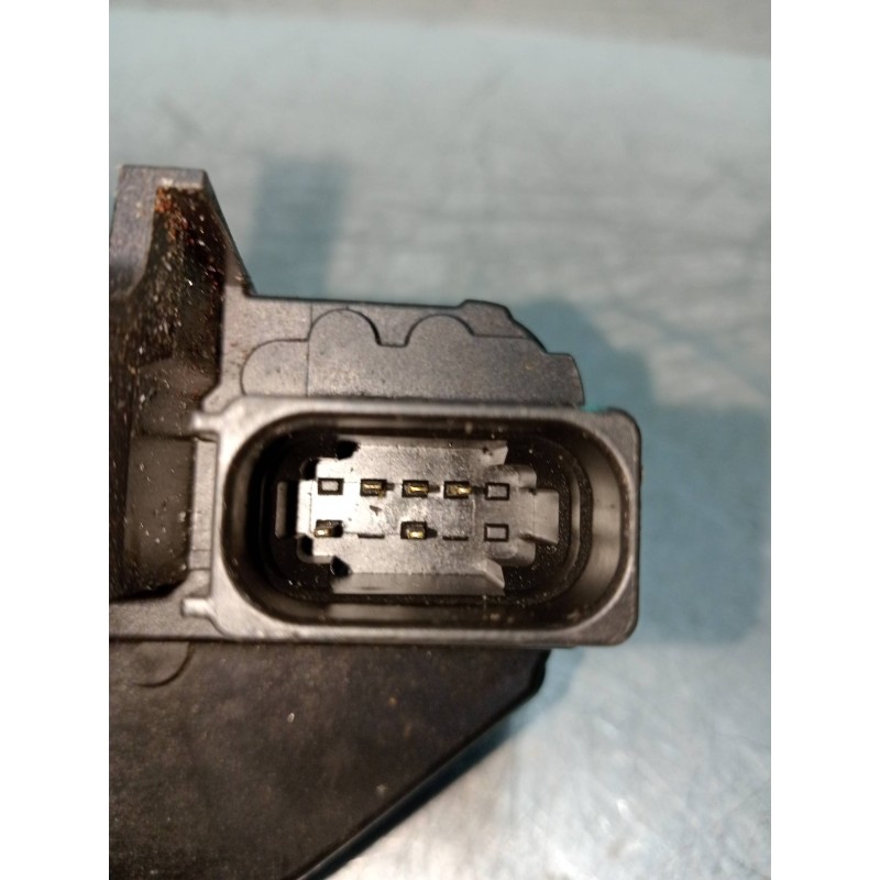 Recambio de motor cierre centralizado delantero izquierdo para opel insignia berlina 1.8 16v referencia OEM IAM 13503801  5P