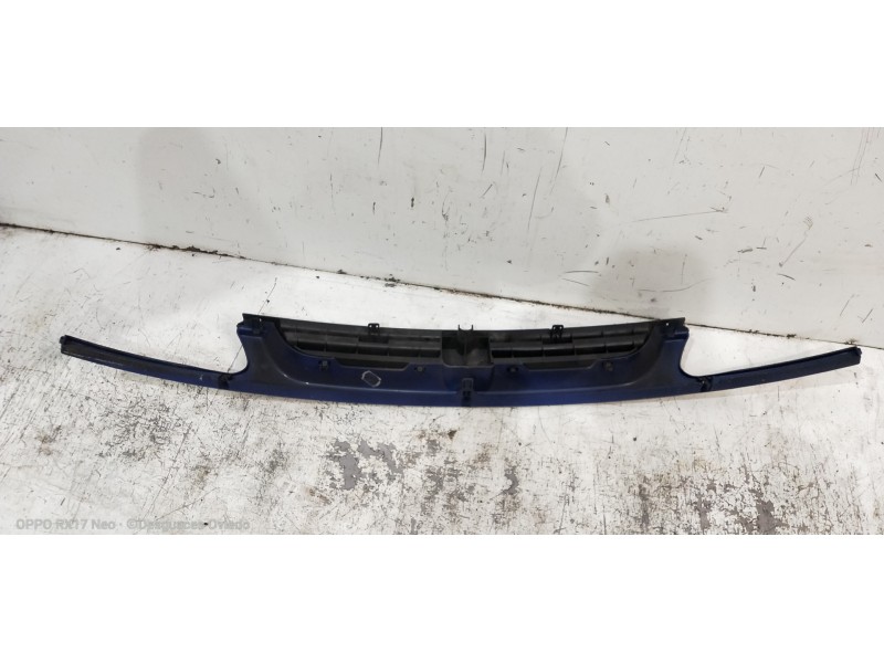 Recambio de rejilla delantera para seat arosa (6h1) street referencia OEM IAM 6H0853661C  