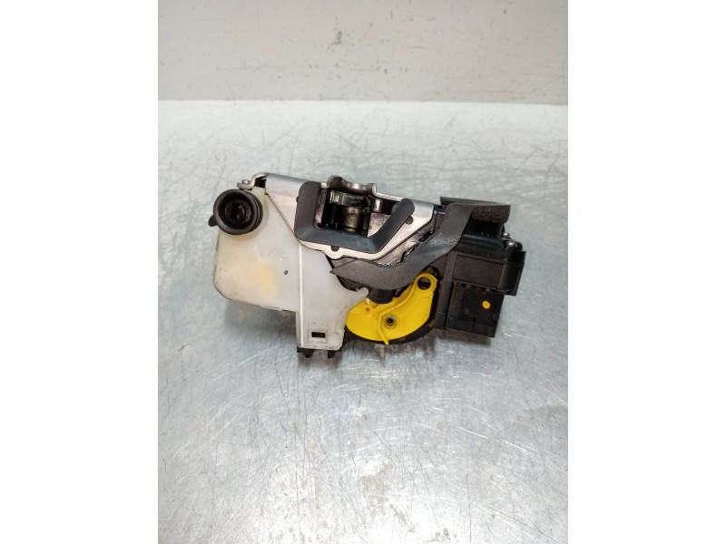 Recambio de motor cierre centralizado trasero izquierdo para opel insignia berlina 2.0 cdti cat referencia OEM IAM 13578024  4P