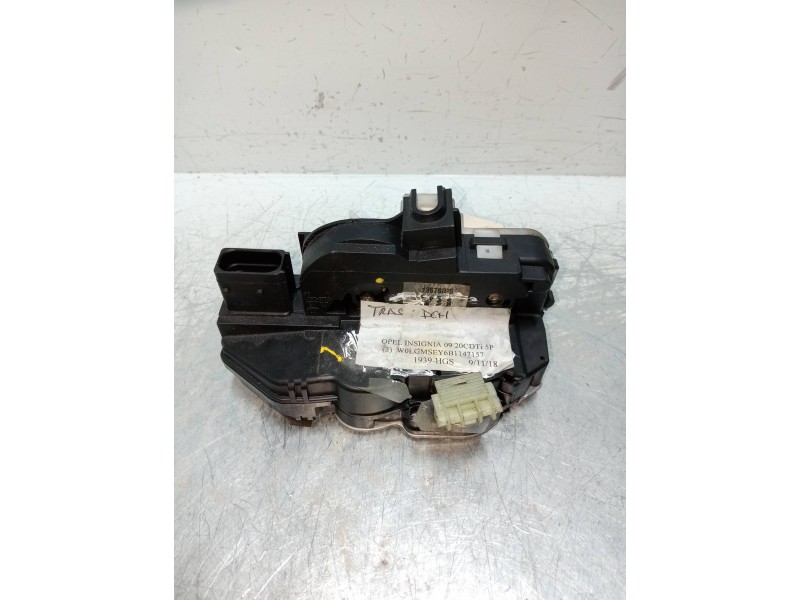 Recambio de motor cierre centralizado trasero derecho para opel insignia berlina 2.0 cdti cat referencia OEM IAM 13578025  4P