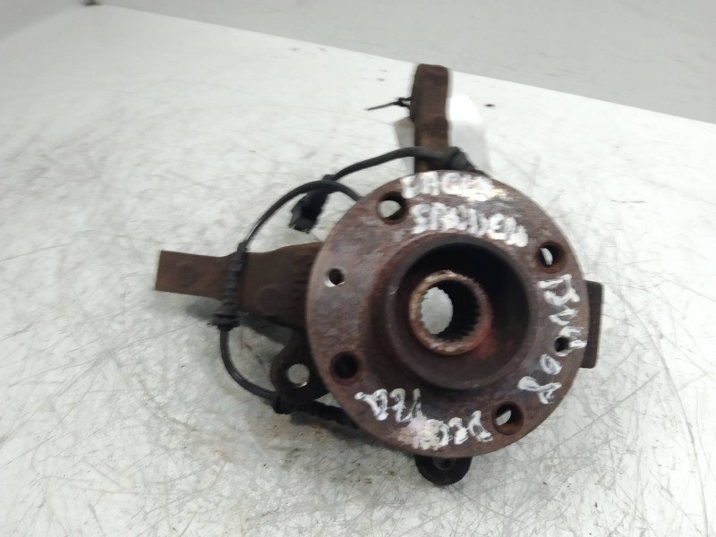 Recambio de mangueta delantera izquierda para dacia sandero básico referencia OEM IAM   