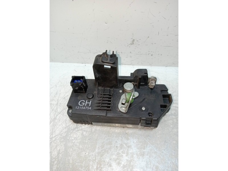 Recambio de motor cierre centralizado trasero derecho para opel meriva 1.7 16v cdti referencia OEM IAM 13154794  5P