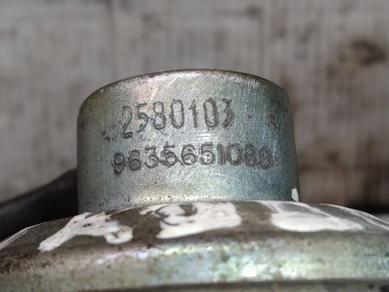 Recambio de valvula egr para citroen c5 berlina 2.0 hdi sx referencia OEM IAM 9635651080  