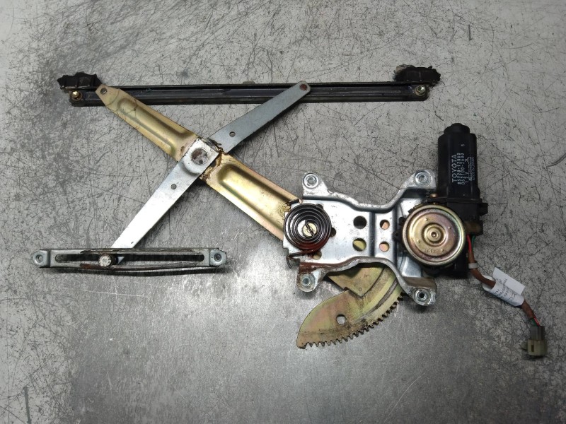 Recambio de elevalunas delantero izquierdo para toyota corolla 1.6 referencia OEM IAM 8572012060 0621002680 5P