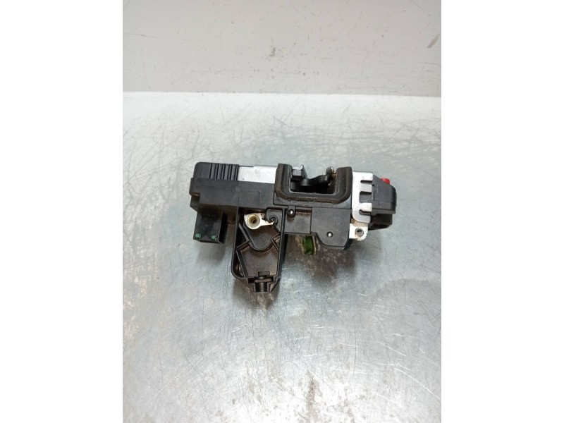 Recambio de motor cierre centralizado trasero derecho para opel meriva enjoy referencia OEM IAM 13154794  5P