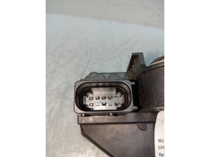 Recambio de motor cierre centralizado delantero derecho para opel insignia berlina 1.8 16v referencia OEM IAM 13503802  5P