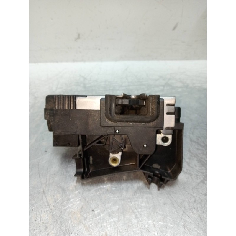 Recambio de motor cierre centralizado delantero derecho para opel corsa c 1.7 16v di cat (y 17 dtl / lk8) referencia OEM IAM 244