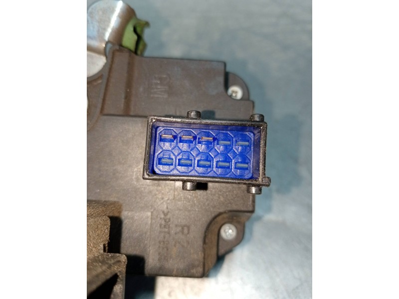 Recambio de motor cierre centralizado delantero derecho para opel corsa c 1.7 16v di cat (y 17 dtl / lk8) referencia OEM IAM 244