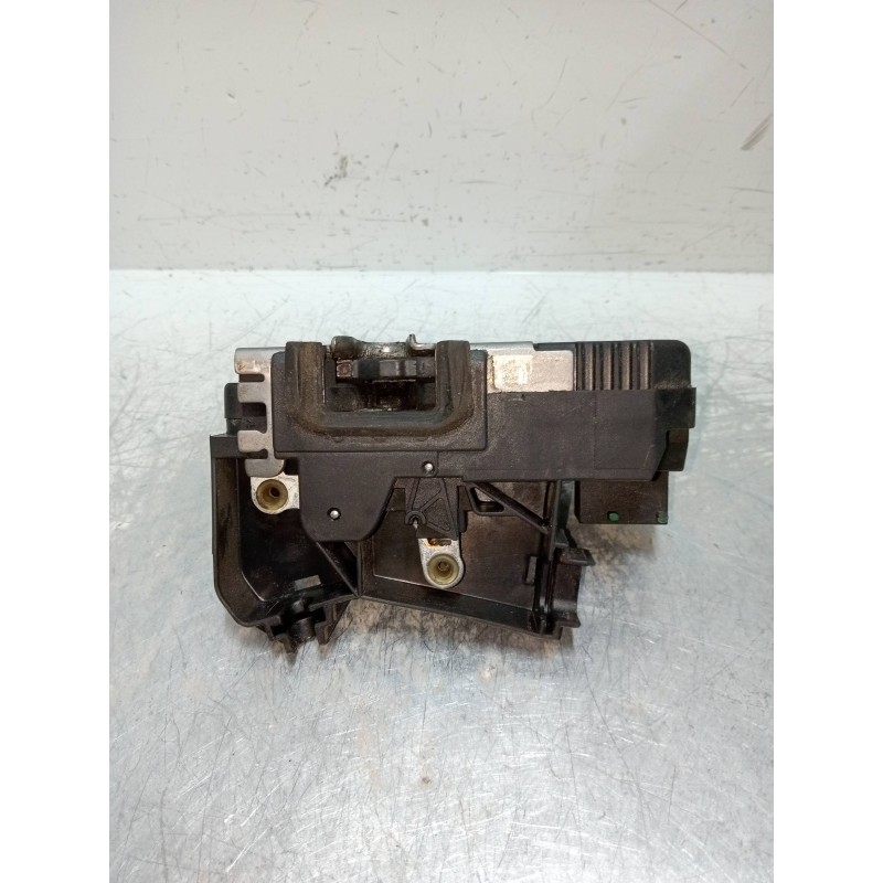 Recambio de motor cierre centralizado delantero izquierdo para opel corsa c blue line referencia OEM IAM 13154791 5P 5P