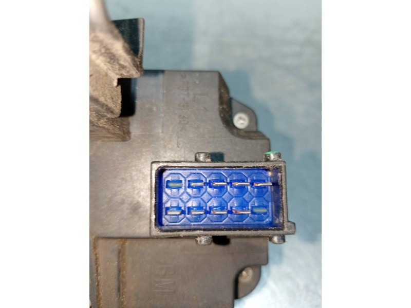 Recambio de motor cierre centralizado delantero izquierdo para opel corsa c blue line referencia OEM IAM 13154791 5P 5P