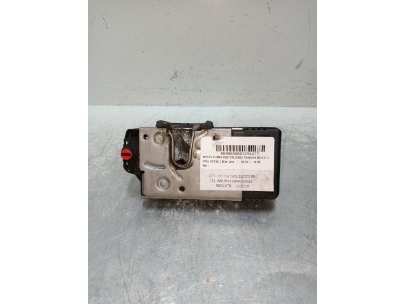 Recambio de motor cierre centralizado trasero derecho para opel corsa c blue line referencia OEM IAM 13154794  5P