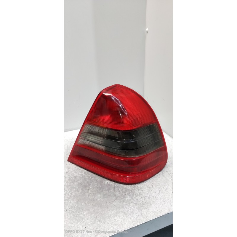 Recambio de piloto trasero derecho para mercedes clase c (w202) berlina 220 diesel (202.121) referencia OEM IAM 2028201064  