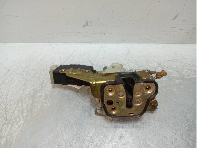 Recambio de motor cierre centralizado delantero derecho para opel corsa b 1.7 diesel referencia OEM IAM  5P 5P