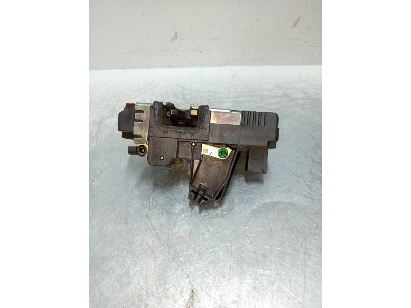 Recambio de motor cierre centralizado trasero izquierdo para opel vectra b berlina básico (1999) referencia OEM IAM 90503995  5P